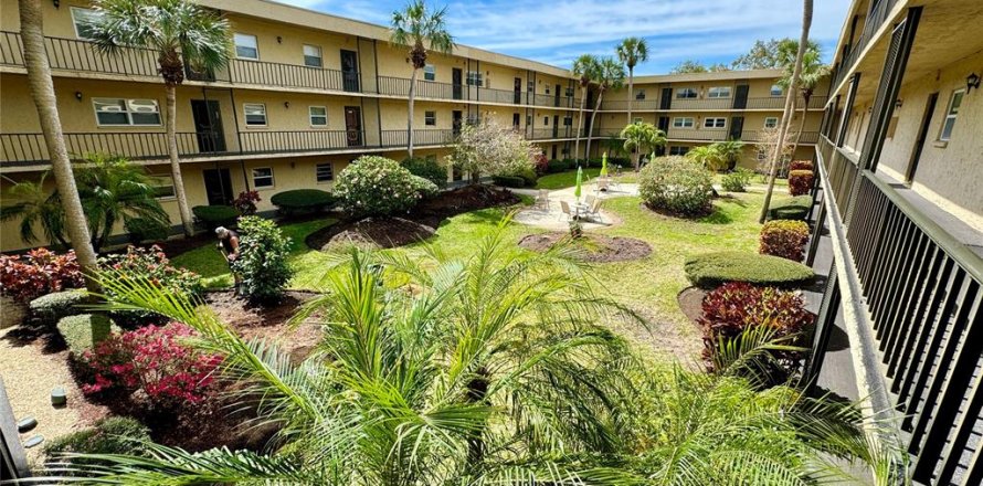 Condo in Largo, Florida, 1 bedroom  № 1561360
