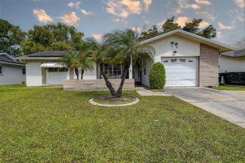 House in Palm Harbor, Florida 2 bedrooms, 117.89 sq.m. № 1615101 - photo 3