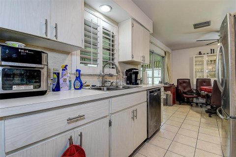 House in Palm Harbor, Florida 2 bedrooms, 117.89 sq.m. № 1615101 - photo 14