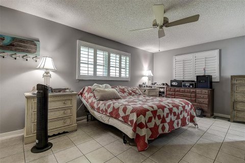 House in Palm Harbor, Florida 2 bedrooms, 117.89 sq.m. № 1615101 - photo 16