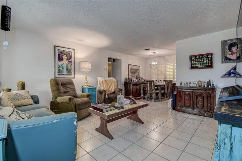 House in Palm Harbor, Florida 2 bedrooms, 117.89 sq.m. № 1615101 - photo 8