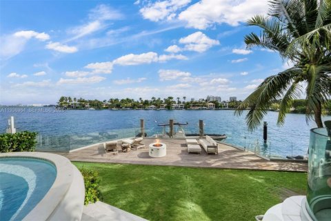Купить виллу или дом в Майами-Бич, Флорида 6 спален, 644.93м2, № 1997631 - фото 19