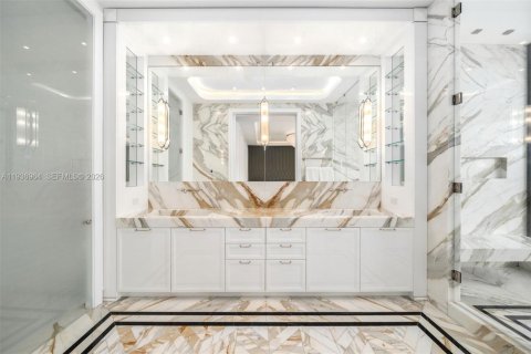 Купить виллу или дом в Майами-Бич, Флорида 6 спален, 644.93м2, № 1997631 - фото 26