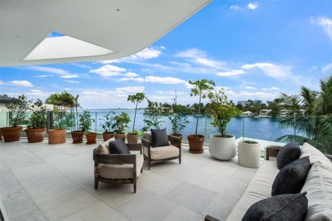Купить виллу или дом в Майами-Бич, Флорида 6 спален, 644.93м2, № 1997631 - фото 25