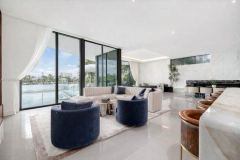 Купить виллу или дом в Майами-Бич, Флорида 6 спален, 644.93м2, № 1997631 - фото 14