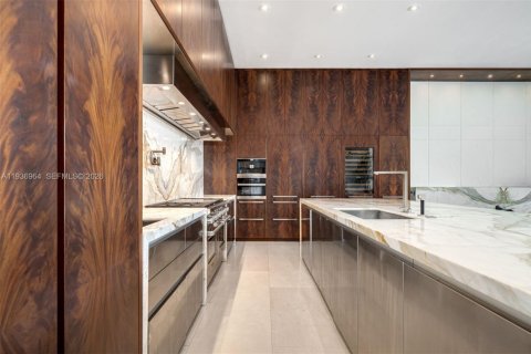 Купить виллу или дом в Майами-Бич, Флорида 6 спален, 644.93м2, № 1997631 - фото 16