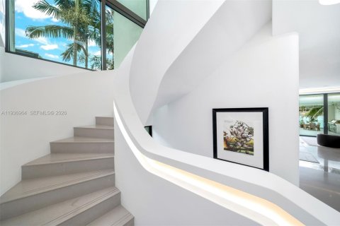 Купить виллу или дом в Майами-Бич, Флорида 6 спален, 644.93м2, № 1997631 - фото 21