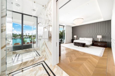 Купить виллу или дом в Майами-Бич, Флорида 6 спален, 644.93м2, № 1997631 - фото 28