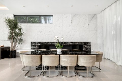 Купить виллу или дом в Майами-Бич, Флорида 6 спален, 644.93м2, № 1997631 - фото 15