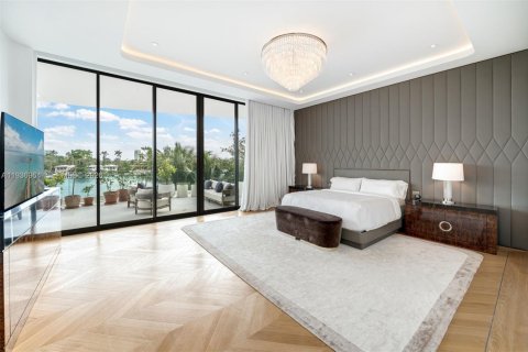 Купить виллу или дом в Майами-Бич, Флорида 6 спален, 644.93м2, № 1997631 - фото 22