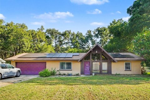 House in Auburndale, Florida 3 bedrooms, 141.77 sq.m. № 2200285