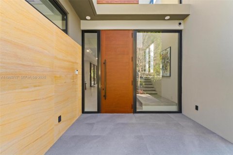 House in Miami, Florida 4 bedrooms, 319.96 sq.m. № 2056533 - photo 7