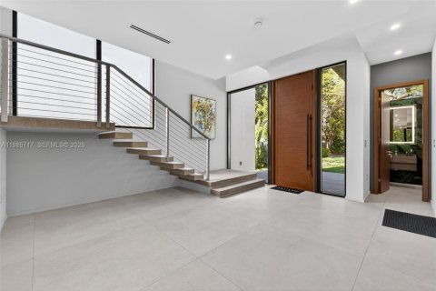 House in Miami, Florida 4 bedrooms, 319.96 sq.m. № 2056533 - photo 9