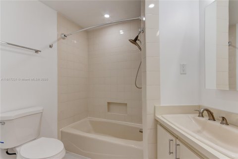 Copropriété à louer à Miami Beach, Floride: 64.47 m2 № 1772605 - photo 12