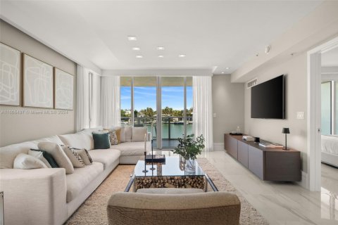 Copropriété à louer à Miami Beach, Floride: 2 chambres, 109.16 m2 № 2018559 - photo 5