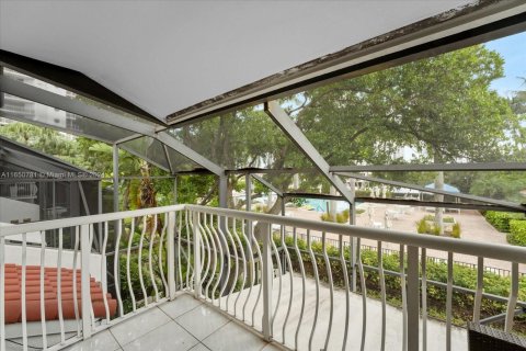 Townhouse in Aventura, Florida 3 bedrooms, 220.46 sq.m. № 1889649 - photo 12
