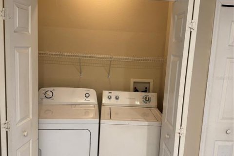 Townhouse in Wesley Chapel, Florida 2 bedrooms, 110 sq.m. № 2116208 - photo 9