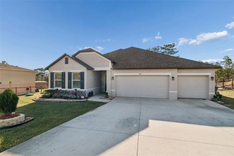 Casa en Weeki Wachee, Florida 4 dormitorios, 213.3 m2 № 2148859