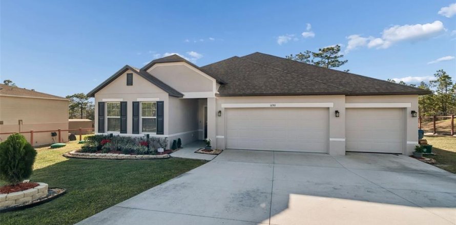 Casa en Weeki Wachee, Florida 4 dormitorios, 213.3 m2 № 2148859