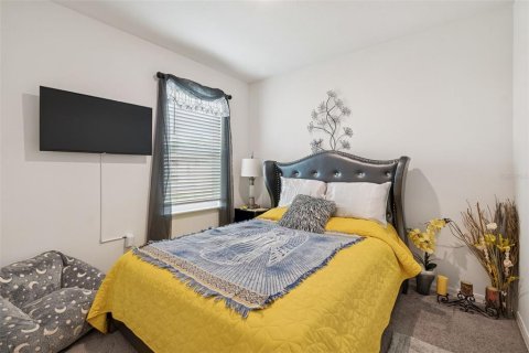 Casa en venta en Weeki Wachee, Florida, 4 dormitorios, 213.3 m2 № 2148859 - foto 9