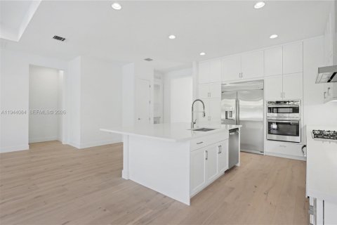 Снять в аренду виллу или дом в Бока-Ратон, Флорида 4 спальни, 301.84м2, № 2004587 - фото 15