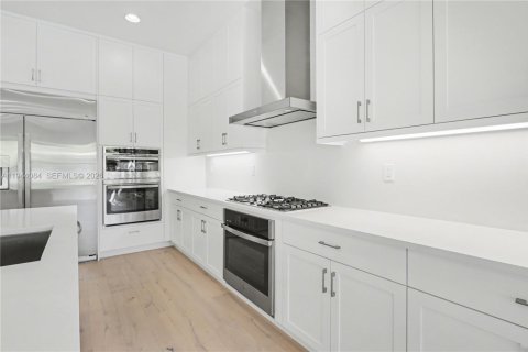 Снять в аренду виллу или дом в Бока-Ратон, Флорида 4 спальни, 301.84м2, № 2004587 - фото 12