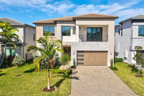 Снять в аренду виллу или дом в Бока-Ратон, Флорида 4 спальни, 301.84м2, № 2004587 - фото 3