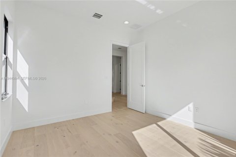 Снять в аренду виллу или дом в Бока-Ратон, Флорида 4 спальни, 301.84м2, № 2004587 - фото 8