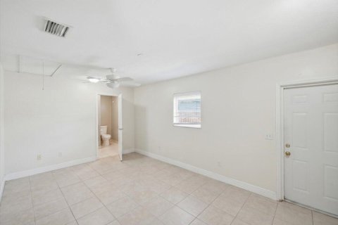 Villa ou maison à vendre à Port St. Lucie, Floride: 3 chambres, 157.93 m2 № 2083356 - photo 17