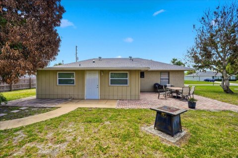 Villa ou maison à vendre à Port St. Lucie, Floride: 3 chambres, 157.93 m2 № 2083356 - photo 23