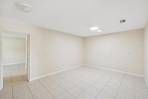 Villa ou maison à vendre à Port St. Lucie, Floride: 3 chambres, 157.93 m2 № 2083356 - photo 16