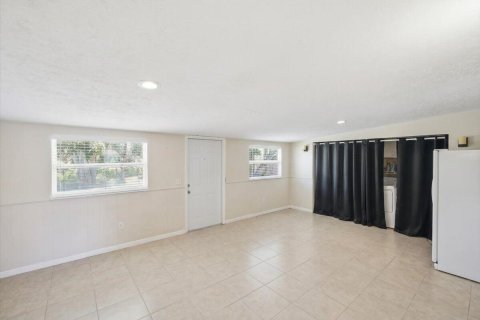 Villa ou maison à vendre à Port St. Lucie, Floride: 3 chambres, 157.93 m2 № 2083356 - photo 15