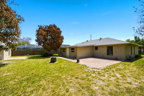 Villa ou maison à vendre à Port St. Lucie, Floride: 3 chambres, 157.93 m2 № 2083356 - photo 21