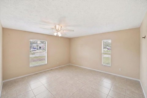 Villa ou maison à vendre à Port St. Lucie, Floride: 3 chambres, 157.93 m2 № 2083356 - photo 11