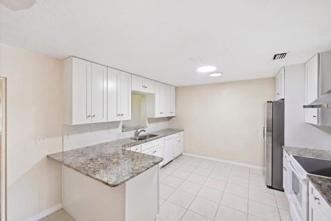 Villa ou maison à vendre à Port St. Lucie, Floride: 3 chambres, 157.93 m2 № 2083356 - photo 9