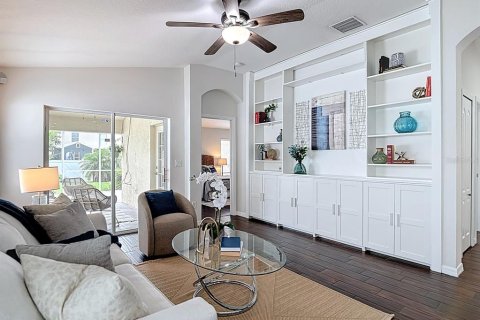 House in Hudson, Florida 3 bedrooms, 128.39 sq.m. № 1824291 - photo 9