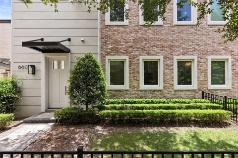 Adosado en venta en Winter Park, Florida, 3 dormitorios, 305.28 m2 № 2222461 - foto 2