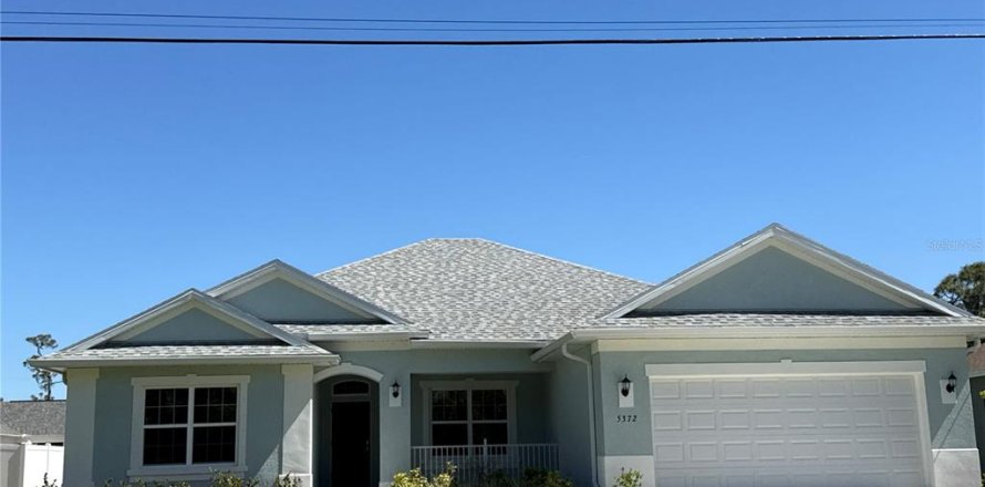 House in North Port, Florida 3 bedrooms, 208.84 sq.m. № 2204408