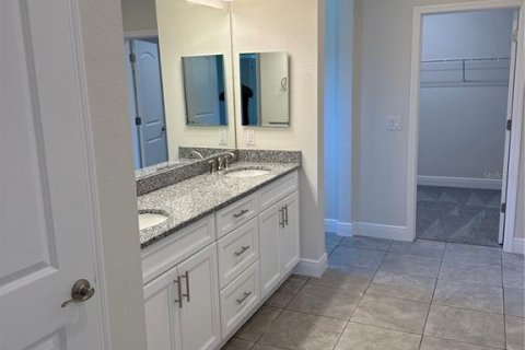 House in North Port, Florida 3 bedrooms, 208.84 sq.m. № 2204408 - photo 4