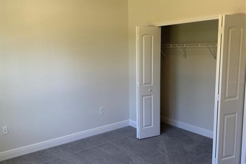 House in North Port, Florida 3 bedrooms, 208.84 sq.m. № 2204408 - photo 7