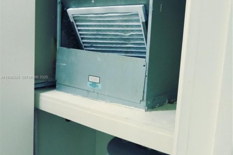 Condo in Fort Lauderdale, Florida, 1 bedroom  № 1994328 - photo 9