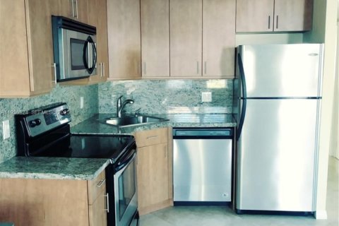 Condo in Fort Lauderdale, Florida, 1 bedroom  № 1994328 - photo 3