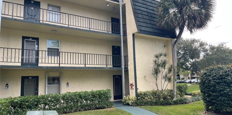Condo à Tamarac, Floride, 2 chambres  № 1981052