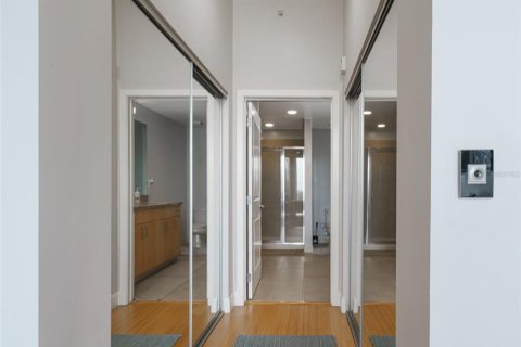 Condo in Orlando, Florida, 2 bedrooms  № 1735568 - photo 18