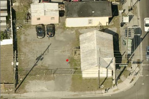 Propiedad comercial en venta en Tampa, Florida, 154.22 m2 № 1849383 - foto 1