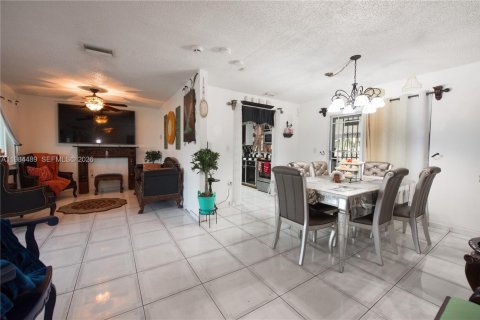 Купить виллу или дом в Хомстед, Флорида 11 комнат, 135.36м2, № 2048015 - фото 3