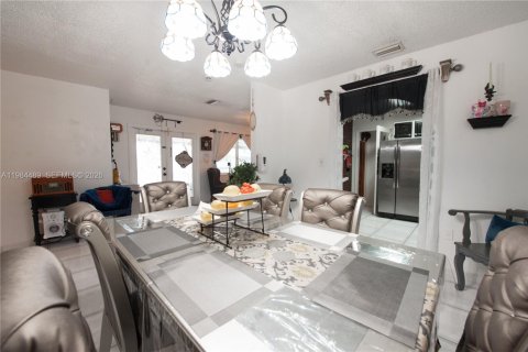 Купить виллу или дом в Хомстед, Флорида 11 комнат, 135.36м2, № 2048015 - фото 7