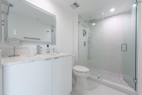 Снять в аренду кондоминиум в Майами, Флорида 2 спальни, 102.66м2, № 2150417 - фото 12