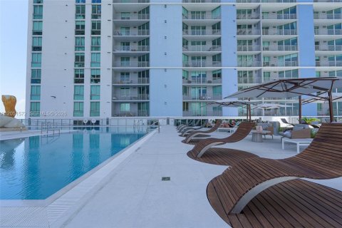Снять в аренду кондоминиум в Майами, Флорида 2 спальни, 102.66м2, № 2150417 - фото 22