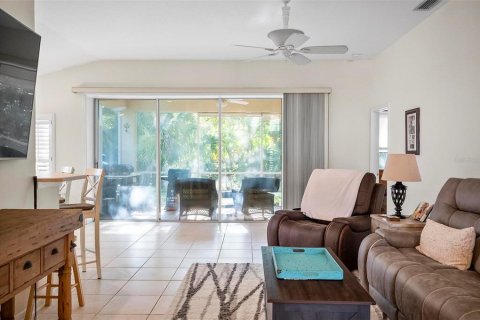 Villa ou maison à vendre à Palm Coast, Floride: 3 chambres, 148.09 m2 № 2431833 - photo 13